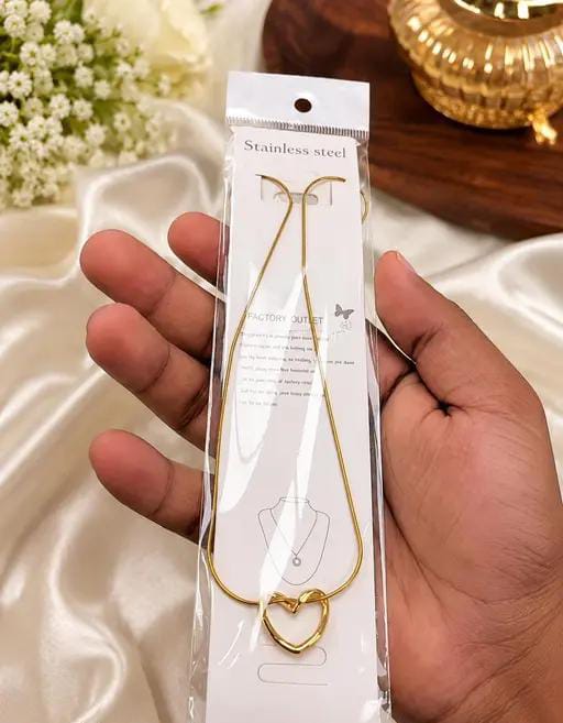 Elegant Heart Necklace Pendant – Timeless Romantic Jewelry for Women & Girls ❤️✨